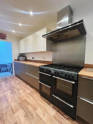 Ảnh chưa phân loại, 4 trong số 29 ảnh, nút