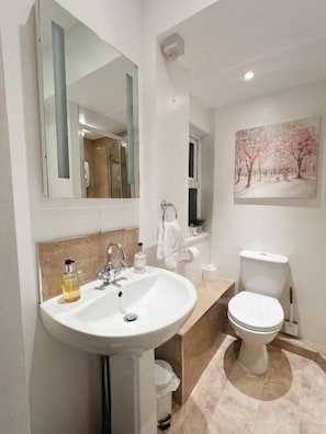 Ảnh chưa phân loại, 2 trong số 29 ảnh, nút