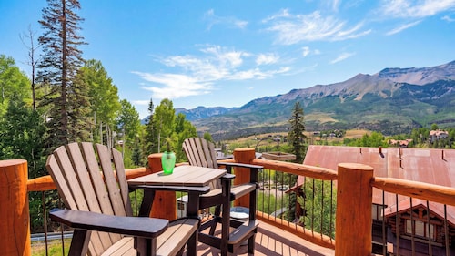 115 Tristant by Avantstay Hot Tub + Gym + Ridge Views Ski-in/out Funicular + Gondola