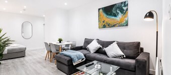 Luxury 1BR Serviced Apt 04 with Wi-fi MyRent2Rent