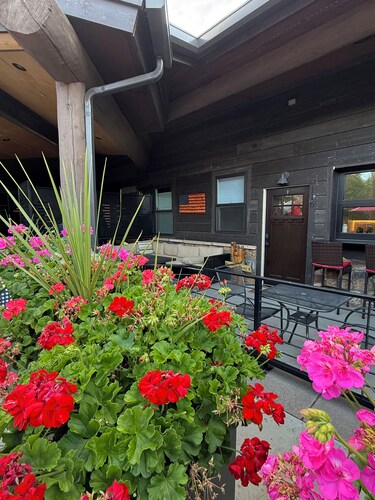 Downtown Grand Lake, walk to shops, lake, restaurants, RMNP 7 minutes