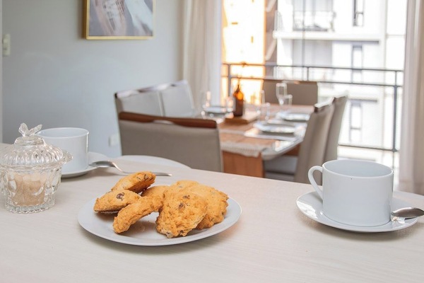 Breakfast bar with dining area view