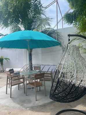 Ảnh chưa phân loại, 4 trong số 16 ảnh, nút