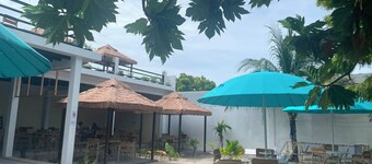 FEEALI BUDDIES INN