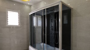 Apartment, 3 Schlafzimmer | Badezimmer