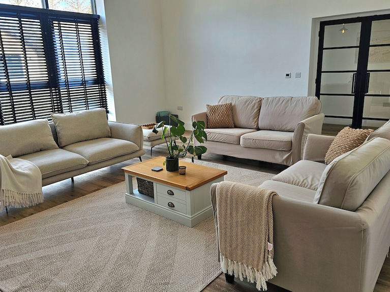 Luxury Family & Group Getaway | Hot Tub | Sleeps 12 | Kent Countryside - Cranbrook