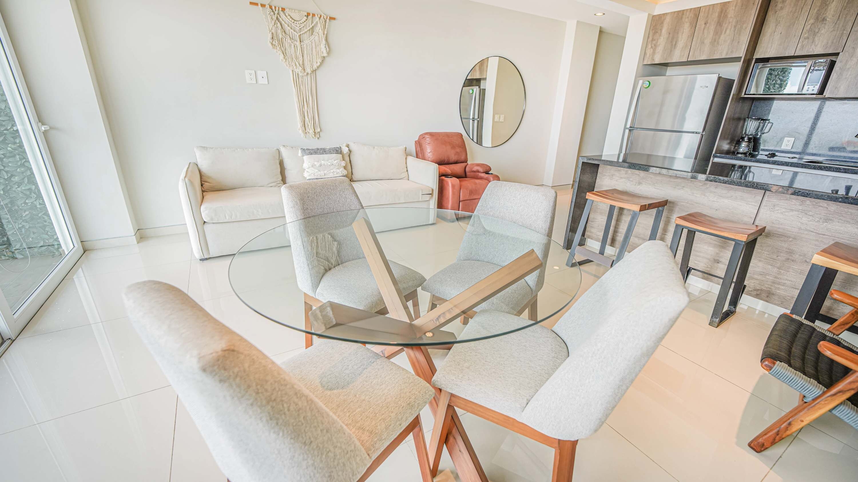 Familienapartment, Balkon, Meerblick | Esszimmer