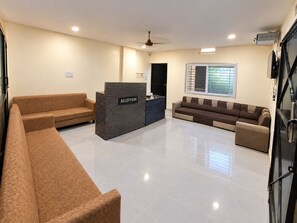 Unclassified image, 4 of 31, button - HOTEL SHREE MANGLA (Ujjain)