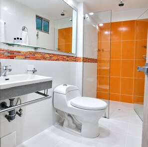 Phòng đôi hoặc 2 giường đơn | Phòng tắm
