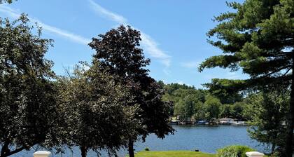 Waterfront retreat - Johnson’s pond