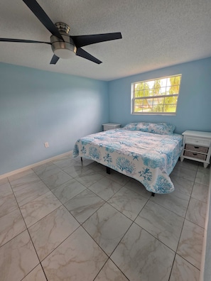 2 bedrooms, free WiFi, bed sheets - Hooked on Hudson (Hudson)
