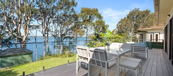 The Lazy Pelican with Fireplace, Deck & Lake Views