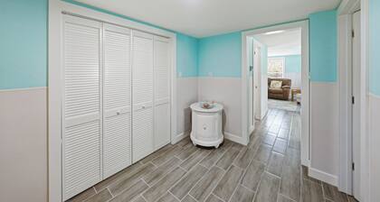 381 Gaspasilla | Ground Level Apt | 2 bed / 2 bath | Pet Friendly | Sleeps 4