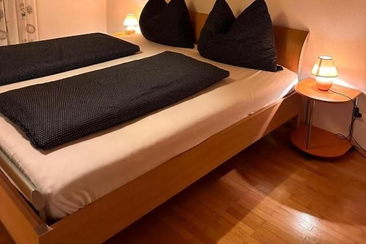 Chambre Double, balcon, vue montagne