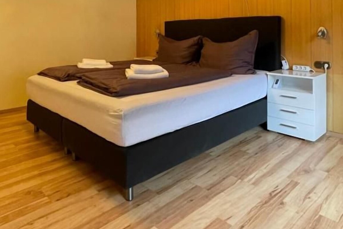 Chambre Double, vue montagne