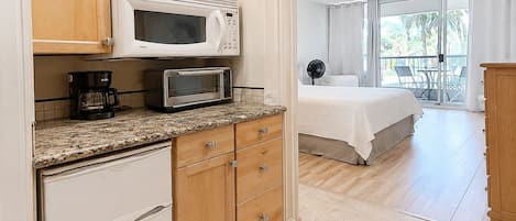 1 bedroom, iron/ironing board, WiFi (free), bed sheets