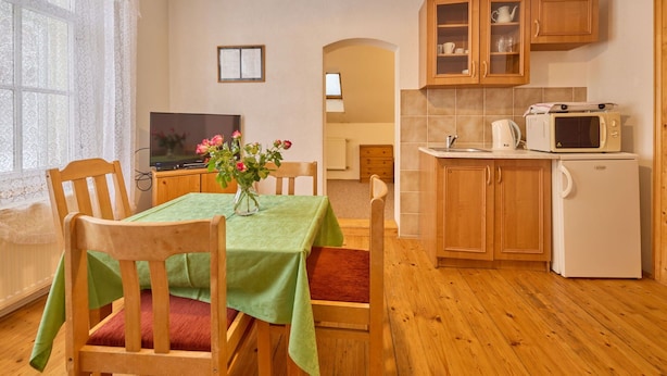 Dining - Lovely apartment for 4 people with WIFI, TV, patio and pets allowed (Trutnov)