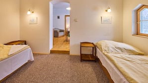 Room - Lovely apartment for 4 people with WIFI, TV, patio and pets allowed (Trutnov)