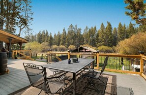 Unclassified image, 2 of 20, button - Dog friendly 3bd near Sunriver w/ large deck, chef's kitchen, and waterfront (Bend)