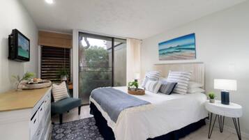 Iron/ironing board, travel crib, WiFi, bed sheets