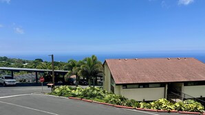 Exterior - Fabulous 2-bedroom condo in charming Holualoa for your getaway. (Holualoa)