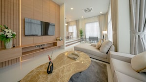 Living area - Leona Biz Home (Amphoe Mueang)