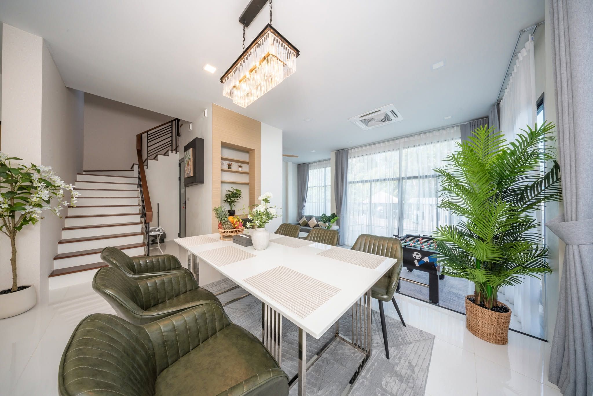 Leona Biz Home Pool Villa 203-H1 | Living area