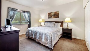 Iron/ironing board, WiFi, bed sheets - Gated Riverfront Condo W/ Private Boardwalk (Post Falls)