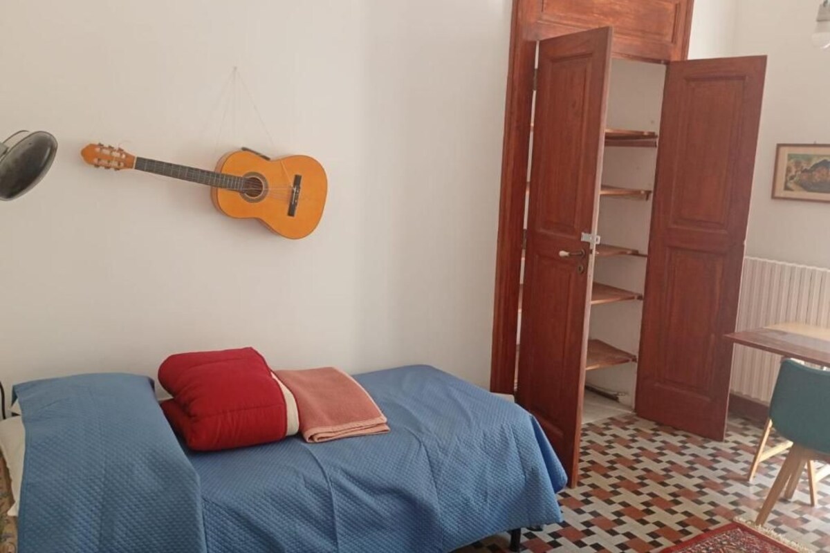 Deluxe Twin Room, Balcony, City View | Desk, laptop workspace, soundproofing, iron/ironing board
