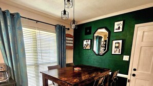 Dining - Spacious 4-bedroom in Quiet Bryan, Minutes from Texas A&M, Firepit, Big Backyard (Bryan)