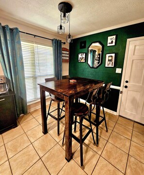 Unclassified image, 3 of 21, button - Spacious 4-bedroom in Quiet Bryan, Minutes from Texas A&M, Firepit, Big Backyard (Bryan)