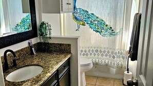 Bathroom - Spacious 4-bedroom in Quiet Bryan, Minutes from Texas A&M, Firepit, Big Backyard (Bryan)