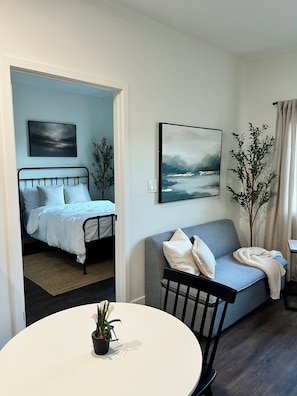 1 bedroom, WiFi, bed sheets