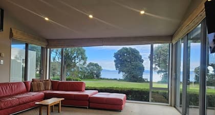 Ligar Bay Coastal Stay