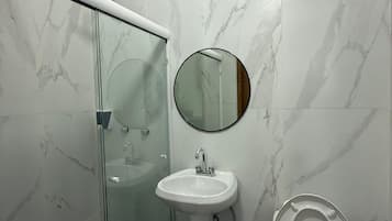 Comfort Apartment | Bathroom