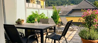Alpine downtown apartment near top ski resorts