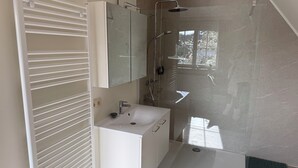 Bathroom - Vrbo Property (Oostkamp)