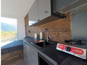 Private kitchen - Mountain Wooden Cabin, Wood-Burning Stove, Hot Tub & Compete privacy (Municipality of Bitola)