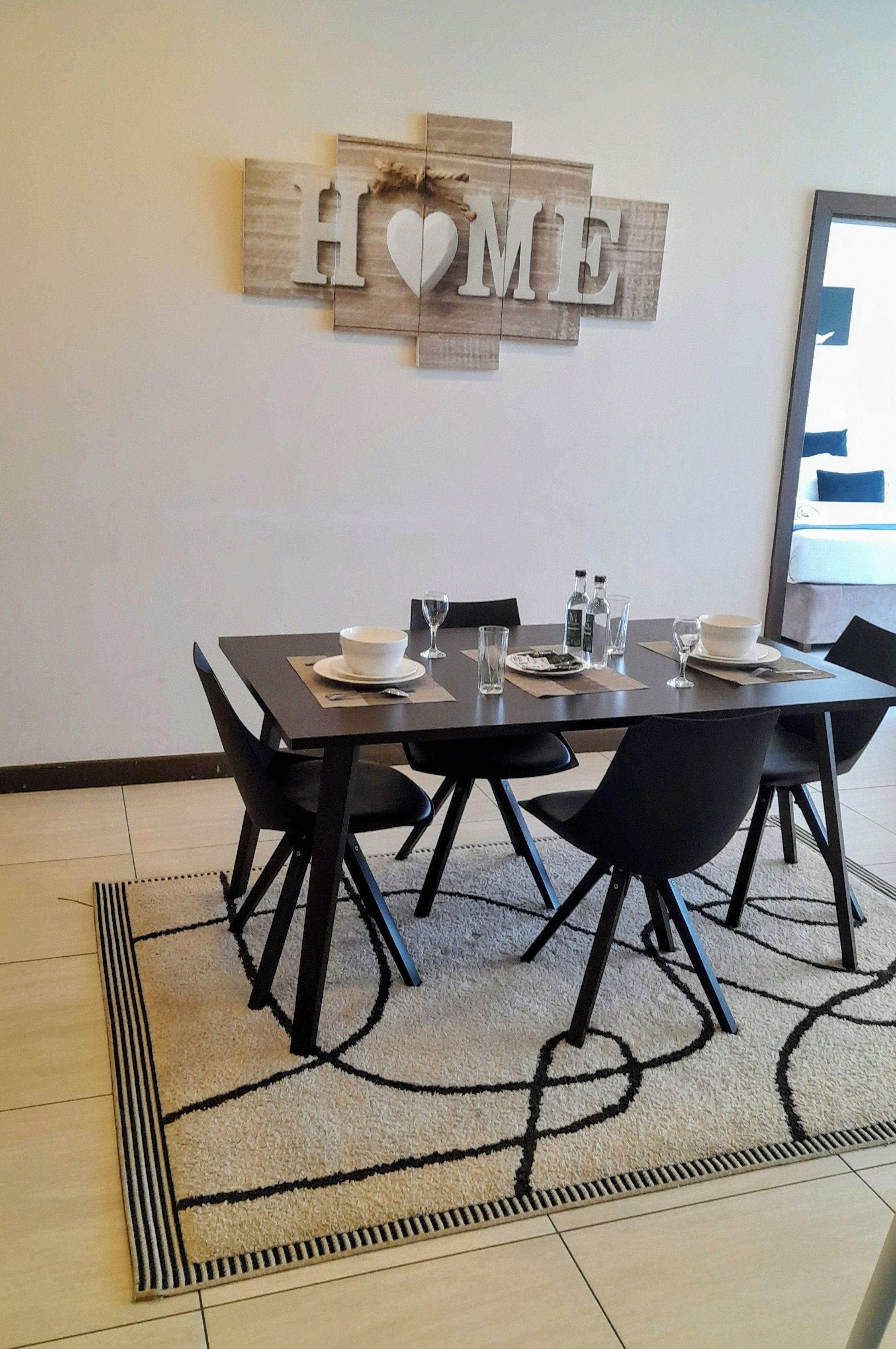 Apartment, 2 Bedrooms, Accessible, Smoking | Dining room