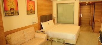 Hotel Chennai Le Palace