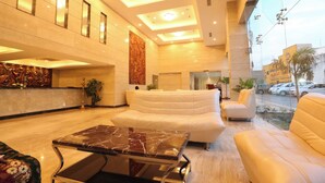 Ảnh chưa phân loại, 3 trong số 6 ảnh, nút
