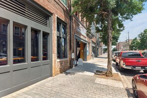 Exterior - Luxury Downtown Birmingham apartment (Birmingham)