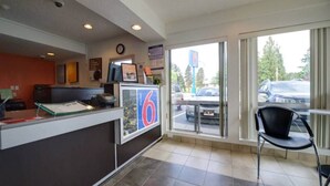 Lobby - 2 Full Beds | Seattle (Seattle)