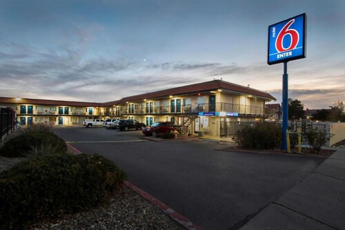 2 Full Beds | Albuquerque