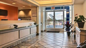 Lobby - 2 Full Beds | Albuquerque (Albuquerque NM)