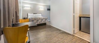 2 Full Beds | Non-Smoking