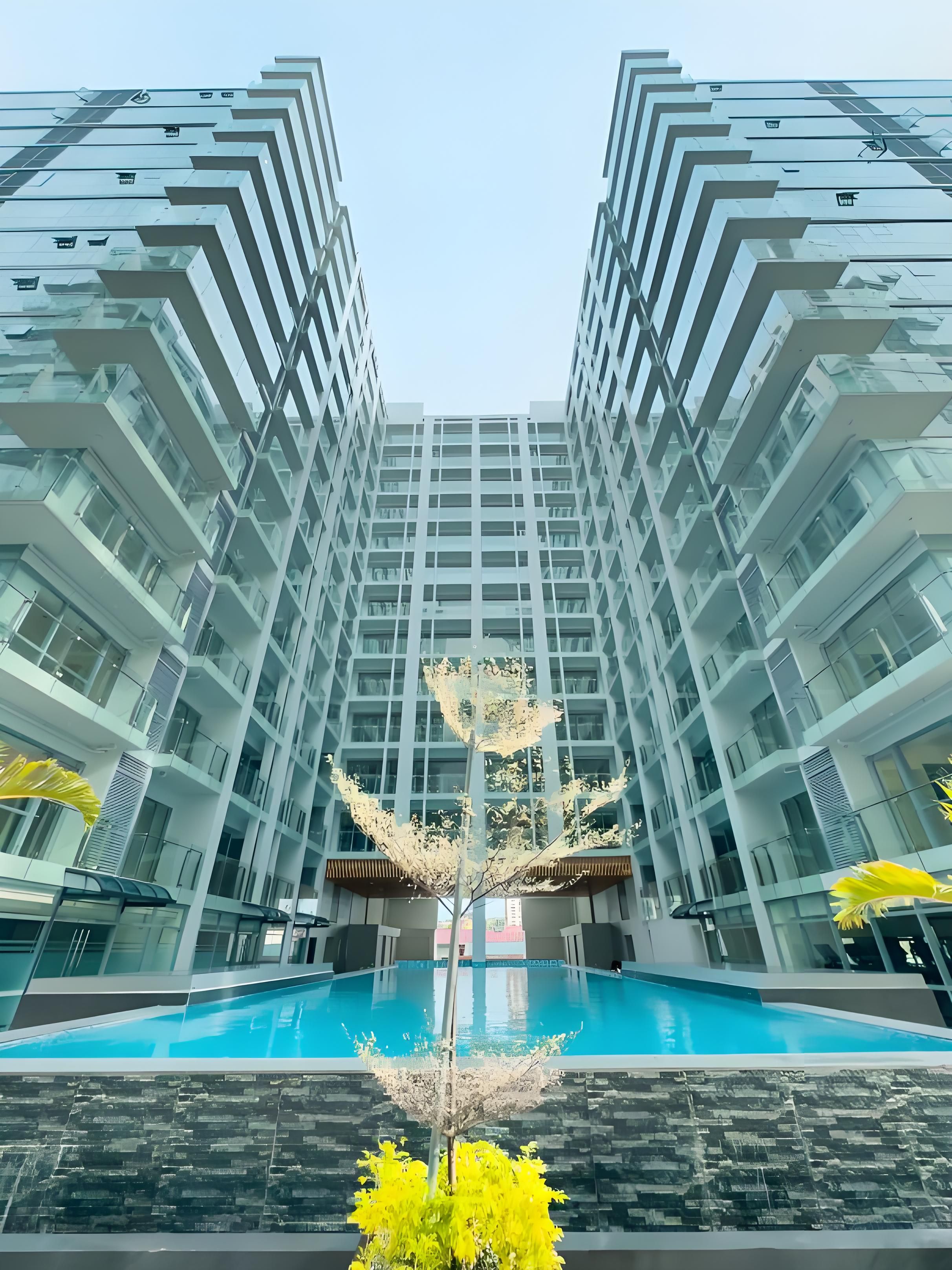 7 indoor pools