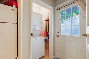 Unclassified image, 5 of 23, button - 2 Mi to Augusta National: Walkable Neighborhood! (Augusta)