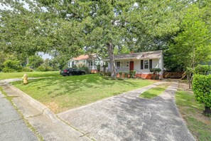 Unclassified image, 2 of 23, button - 2 Mi to Augusta National: Walkable Neighborhood! (Augusta)