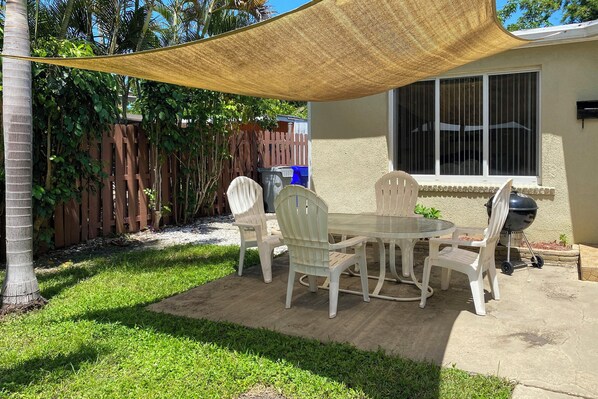 Outdoor dining - 1 Mi to Sand & Surf! 2-Unit Pompano Beach Escape (Pompano Beach)